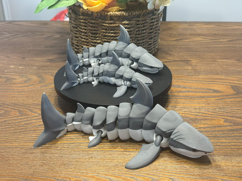 3D Printed Articulated Great White Shark, Poseable Marine Model by Pencil Short Designs LLC