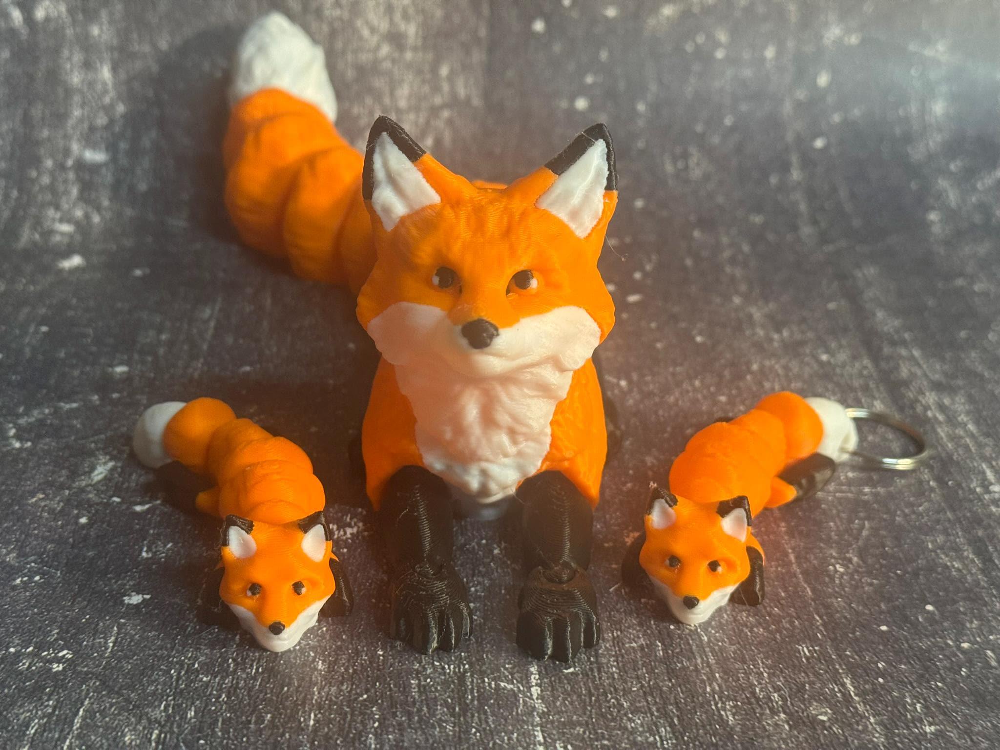 3D Printed Articulated Red Fox with Cubs: Poseable PLA Decor by Pencil Short Designs LLC