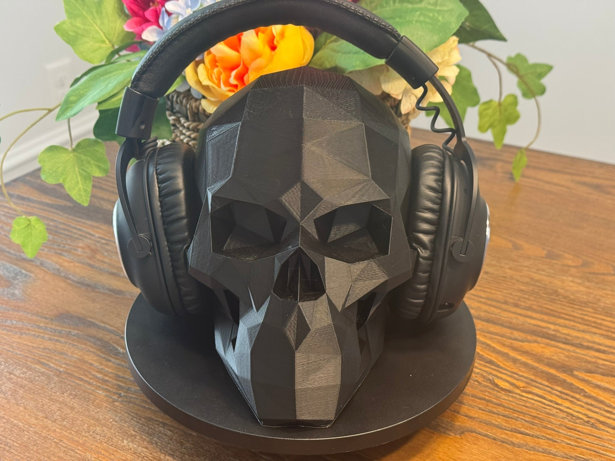 3D Printed Low Poly Skull Headset Stand: PLA Bioplastic by Pencil Short Designs LLC