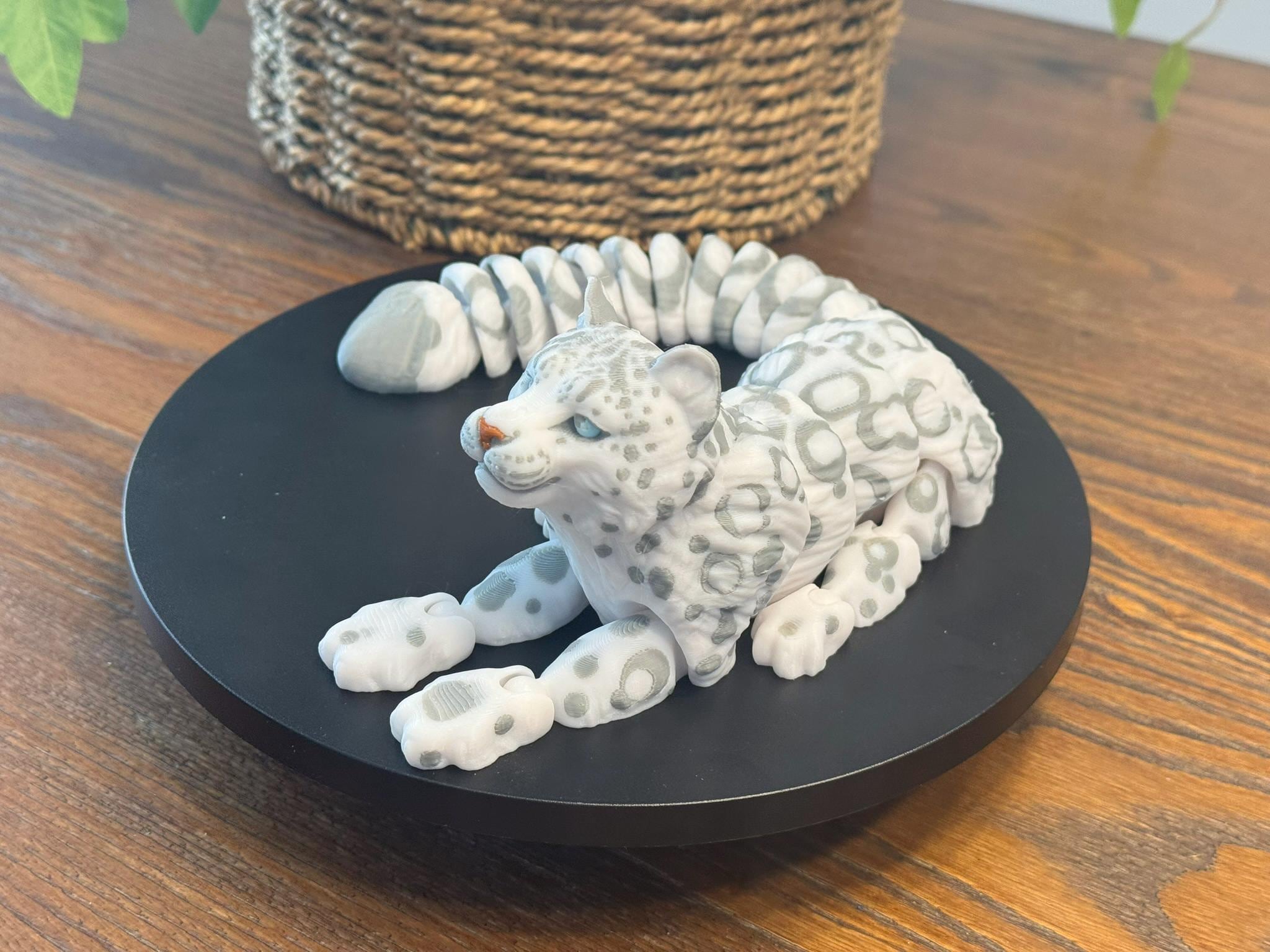3D Printed Articulated Snow Leopard Family: Poseable Wildlife Decor by Pencil Short Designs LLC