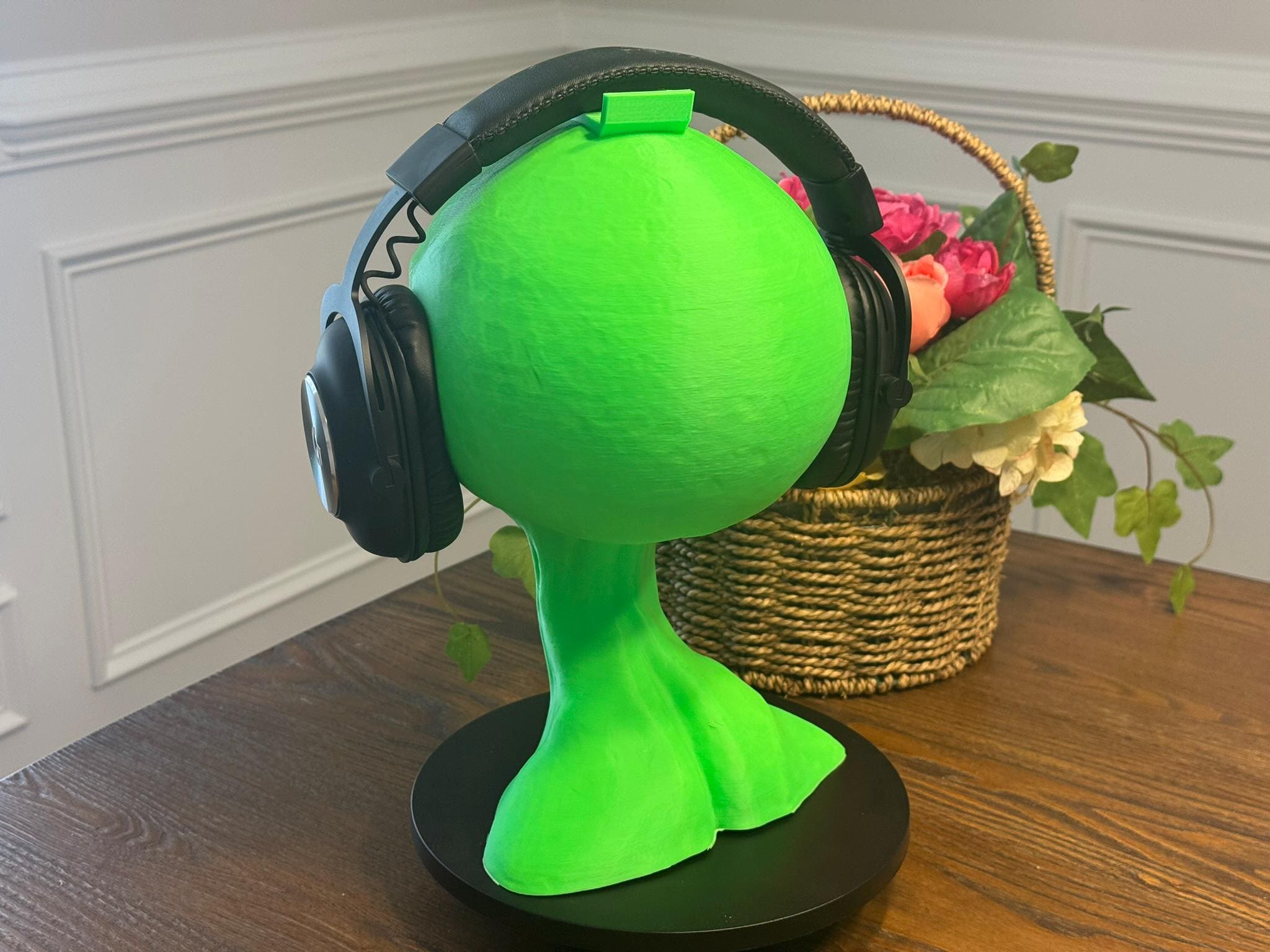 3D Printed Alien Headset Stand: Neon Green PLA Bioplastic by Pencil Short Designs LLC
