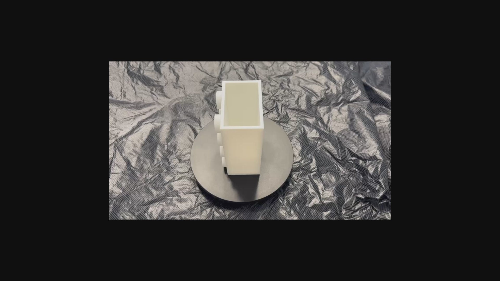 3D Printed Brick Inspired Pen And Pencil Holder For Desk Organization